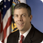 Arne Duncan, the former US Secretary of Education, is part of the Schoolhouse.world board.
