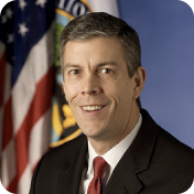 Arne Duncan, the former US Secretary of Education, is part of the Schoolhouse.world board.